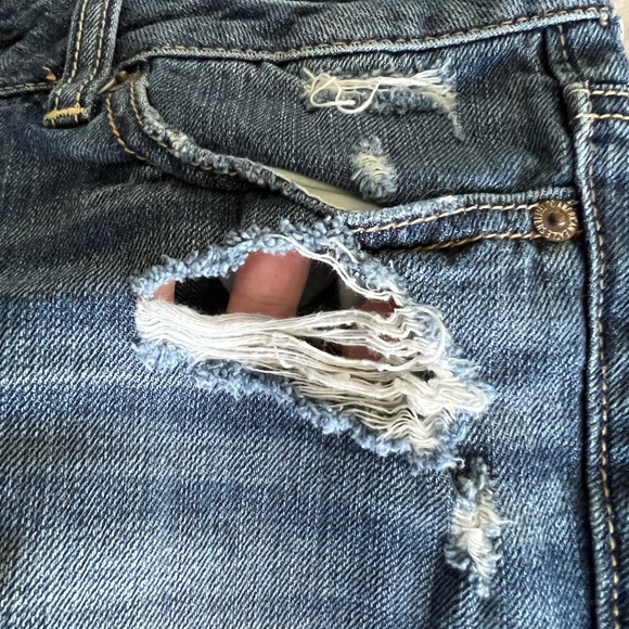 American Eagle distressed jean shorts - Picture 5 of 5